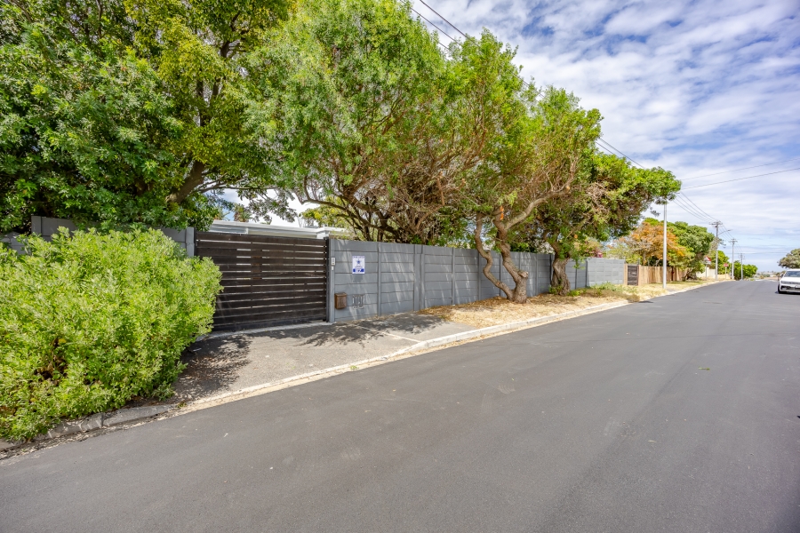 4 Bedroom Property for Sale in Milnerton Central Western Cape